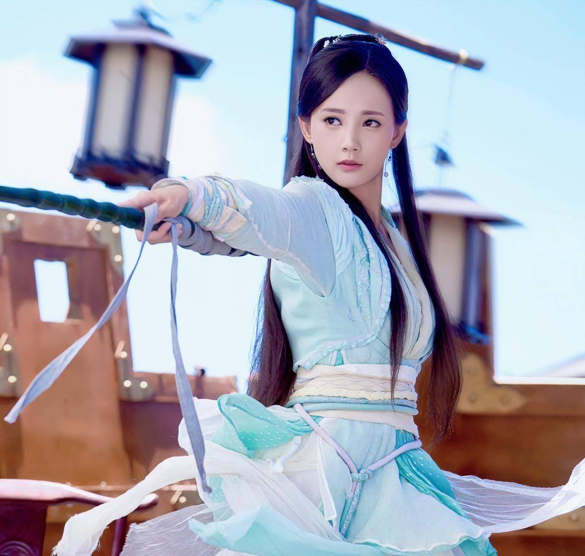 同样是演黄蓉,有人尊重原著,有人空有皮囊,只有她是唯一的经典