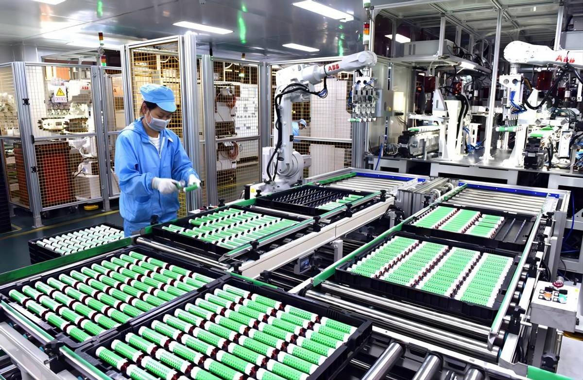 宁德时代爆了！上市当天涨12.5%，资本净赚62.5亿美元，国内车企很尴尬