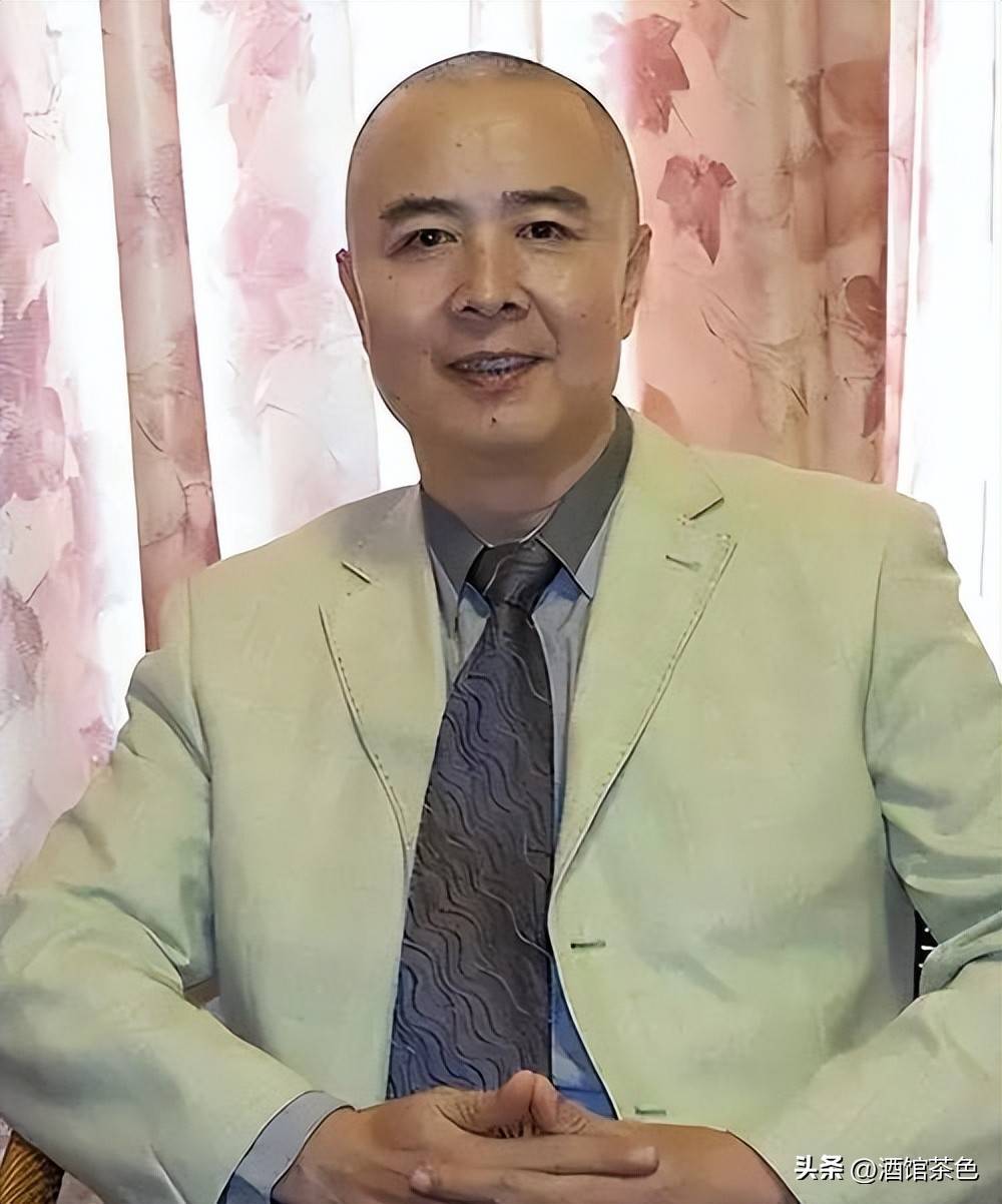 徐少华现状:定居山东,身体发福老的认不出,67岁还出席商演挣钱