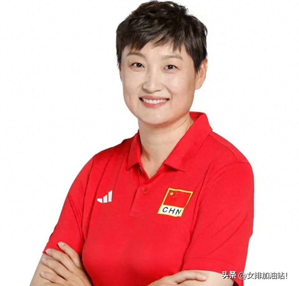 原创中国女排杨昊表示国家队年龄结构合理登上最高领奖台指日可待