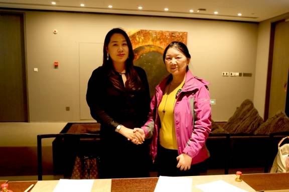 弘扬尊师风尚 定格教育荣光 北京市希望公益基金会携手唯真肖像启动"最美教师职业肖像照"公益工程