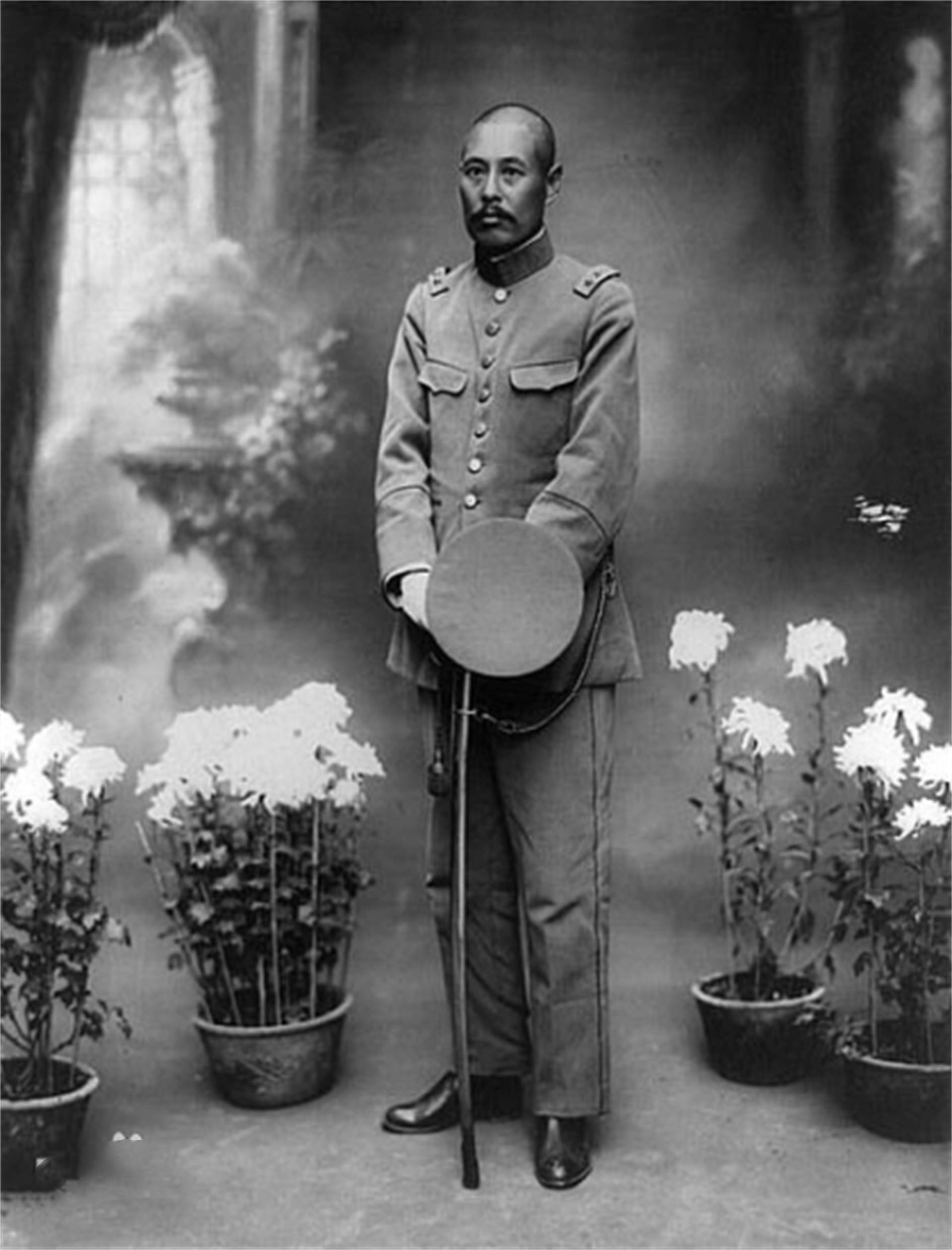 吴佩孚纳妾,一夫一妻一妾同居一室,心力憔瘁:这比打仗都费劲!