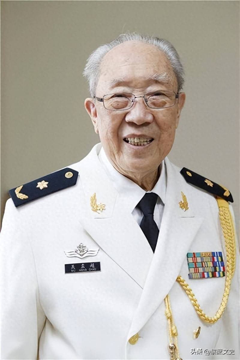 "抠门"医生吴孟超,穿着破烂,不愿给病人用仪器,百万奖金捐出