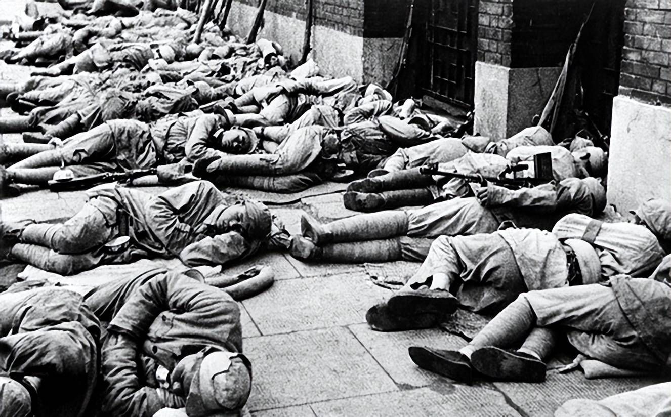 原创1949年解放军举行上海入城仪式美国领事驾车拦路陈毅抓起来