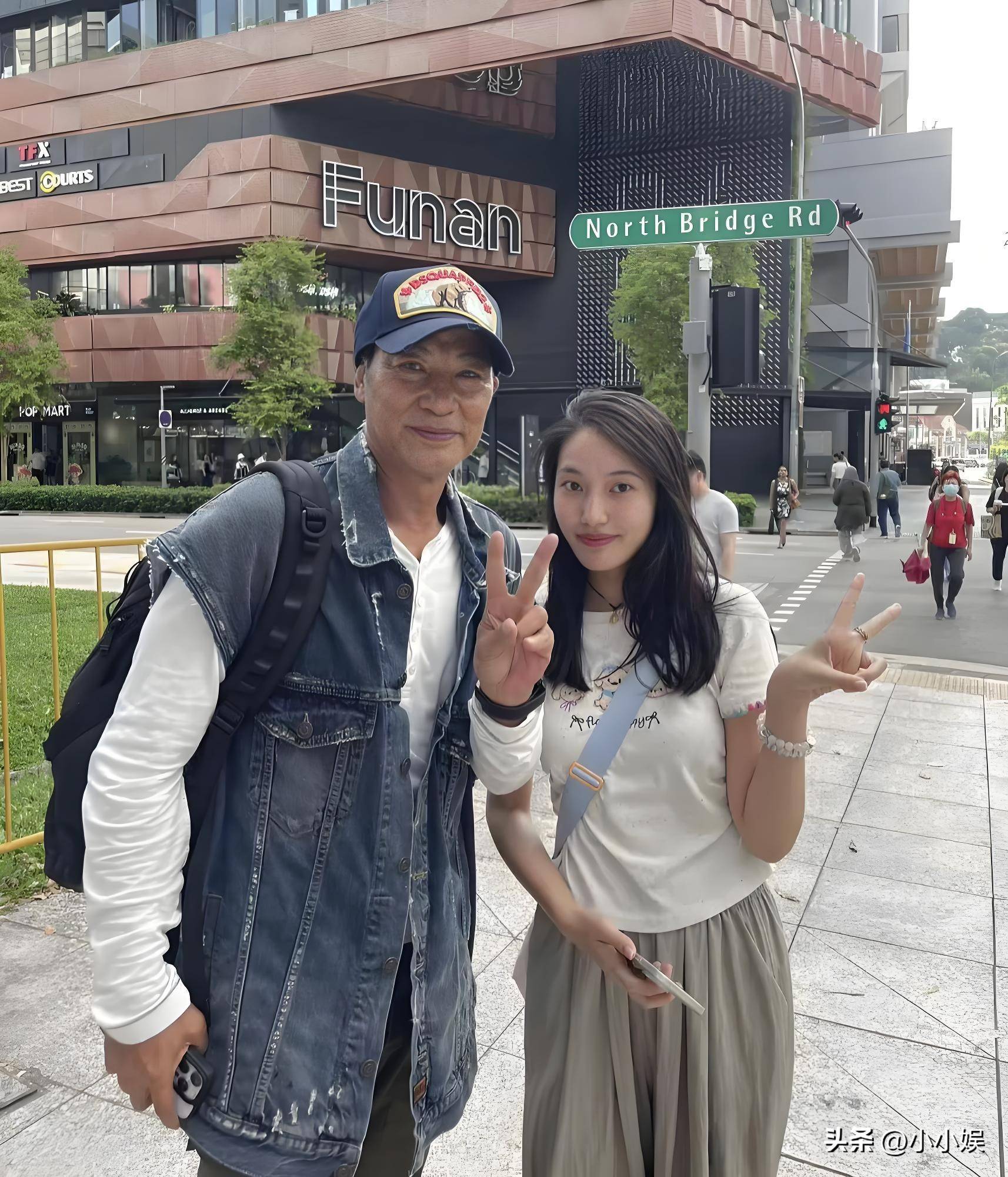 70岁任达华去新加坡看演唱会皮肤黝黑脸部不自然晚年生活潇洒