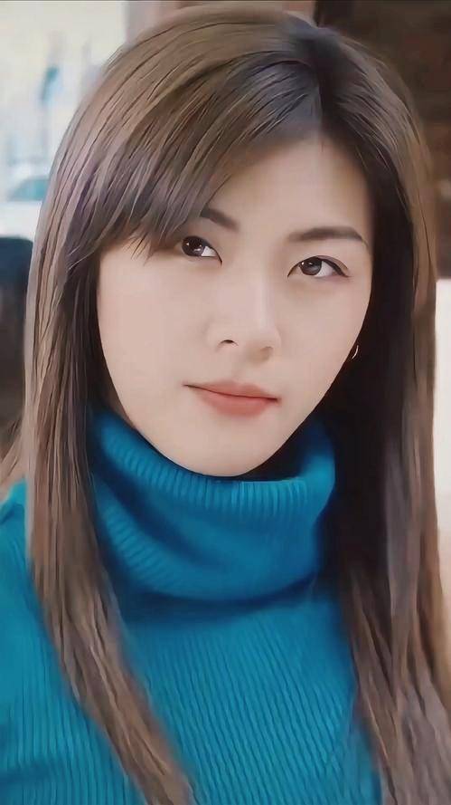 首尔偶遇《色即是空》女主河智苑,46岁如少女,身材靓丽,颜值爆表