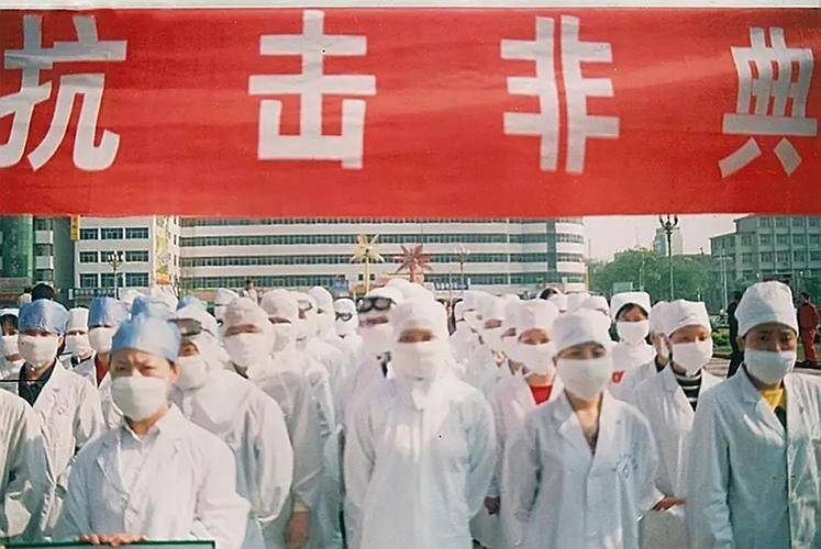 "酒厂技术员"麻一铭:岳父母反对仍娶陈薇,如今妻子成人民英雄