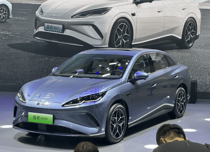 比亚迪海豹06EV于重庆车展上市！售价区间为10.98-12.98万元