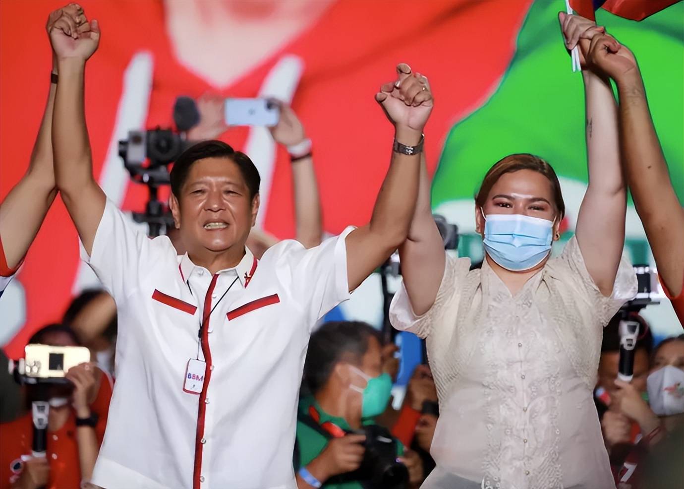 市长妈妈和警长姨妈全文阅读