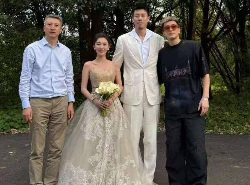 意外！张镇麟婚礼仅少数队友到场，辽篮全运会正激战，郭士强：以大局为重