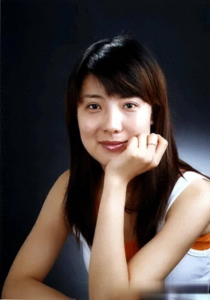 奥运冠军杜丽近况:大变样疑整容,颜值逆天变女神,41岁风韵犹存