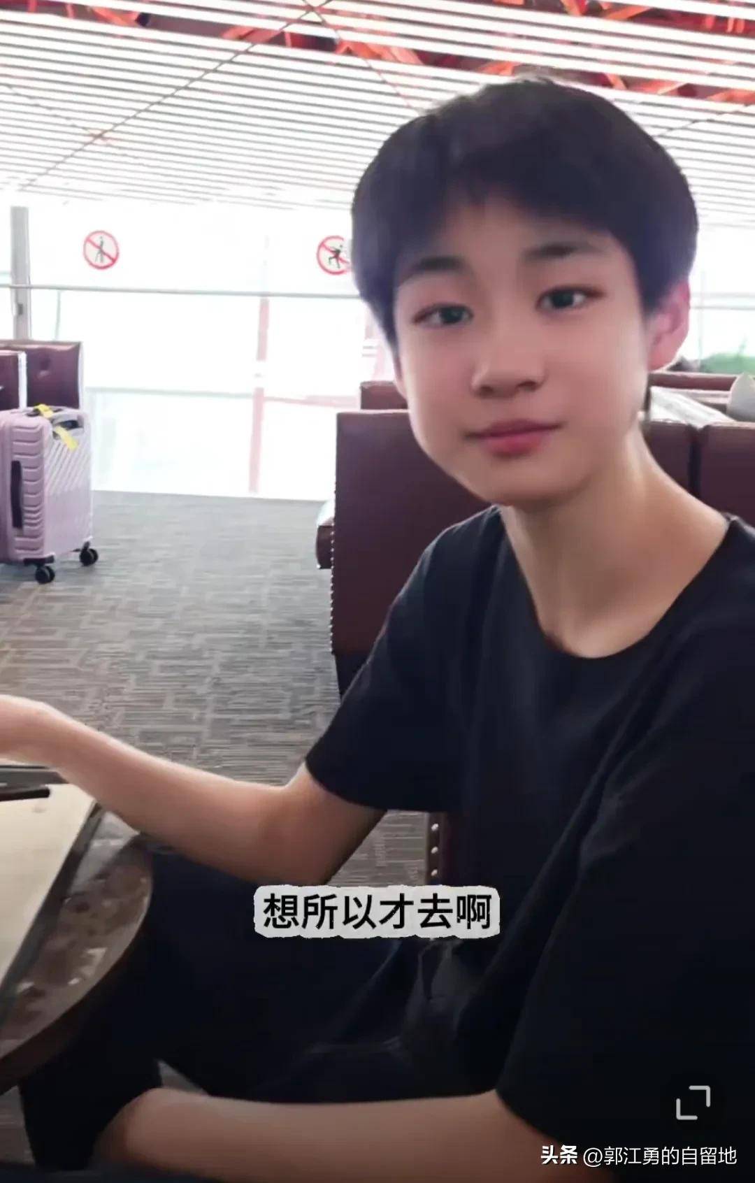 看到曹颖儿子的颜值大家才后知后觉另一半一定要找个颜值高的