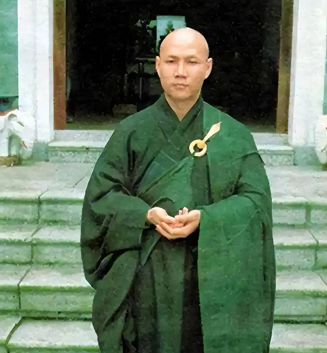"霍元甲"黄元申:拜叶问为师,最红时剃发出家,妻子独自抚养2子