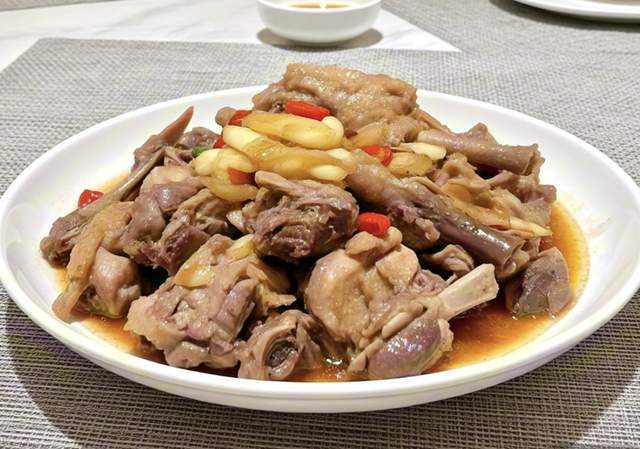 _夏季解暑吃什么好_夏日清凉解暑的食物