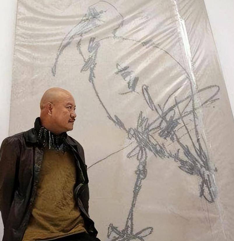 他画了一只鸟卖了43万,却被质疑不如小学生,专家:你看鸟眼睛