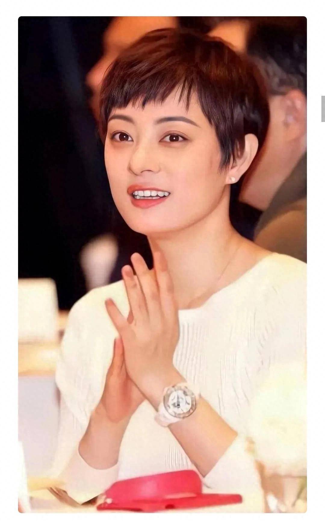 孙俪邓超移民风波引爆热搜上海豪宅掛牌2亿