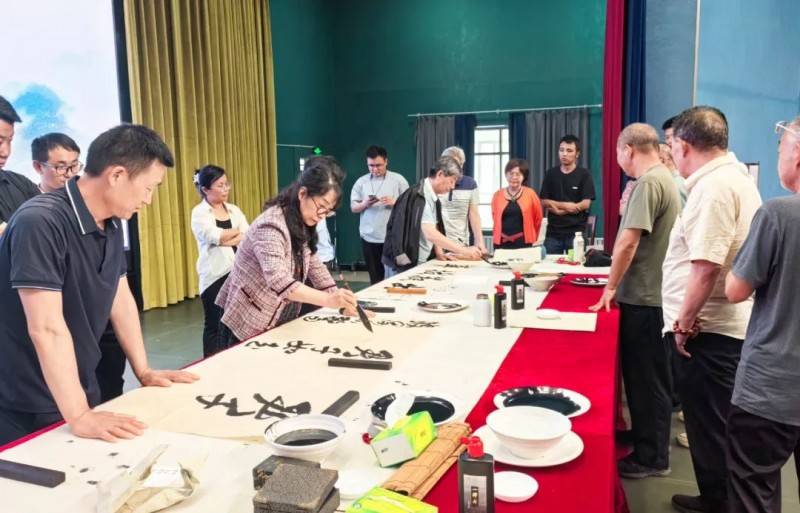 跨越山海赴拜城 书画交融赋能文旅新征程