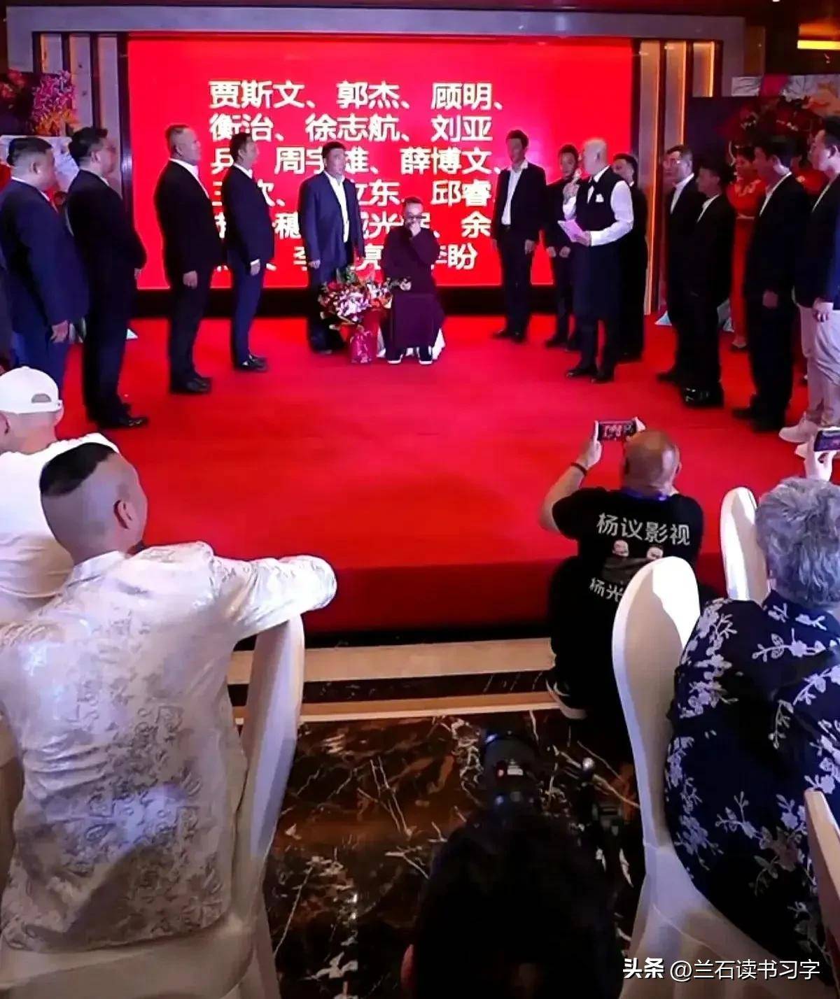 杨议：先教徒弟带货直播，确保他们有饭吃，再去找地方练功__杨议：先教徒弟带货直播，确保他们有饭吃，再去找地方练功