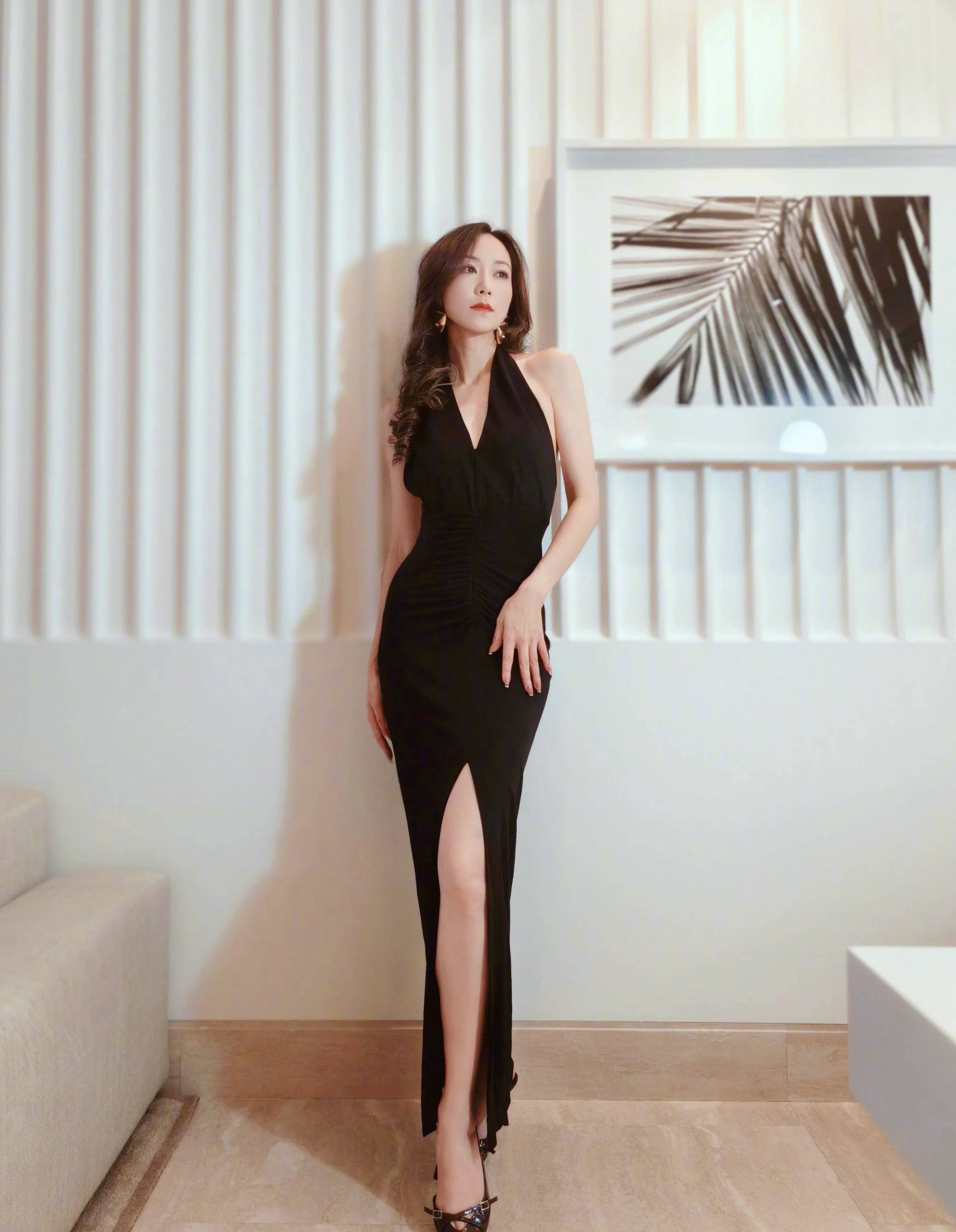 42岁韩雪美腿吸睛曝光 网友直呼太狠了!