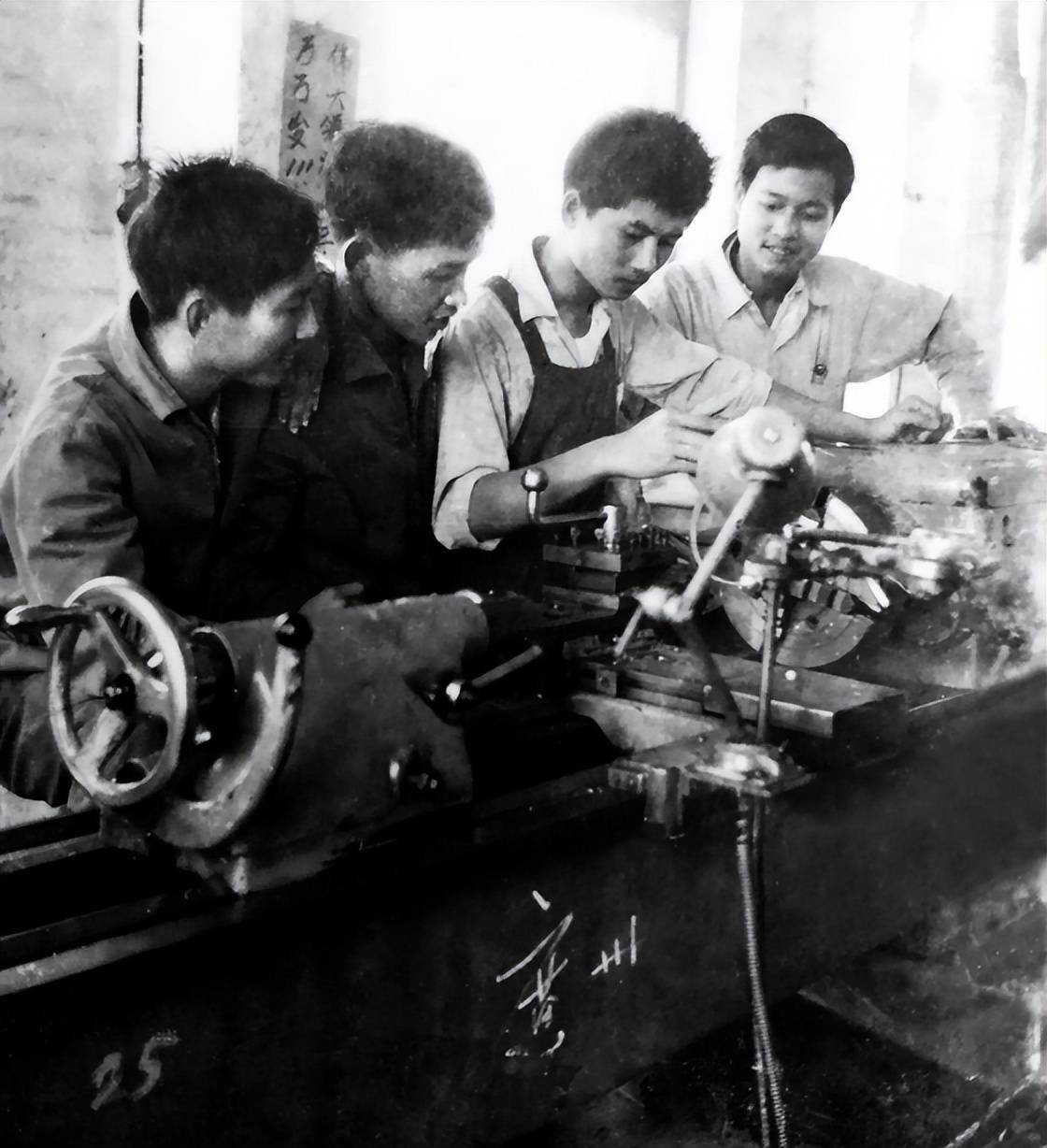 80年，刘少奇外孙被未来岳母拒之门外，情急之下他大喊一声：妈！_80年，刘少奇外孙被未来岳母拒之门外，情急之下他大喊一声：妈！_