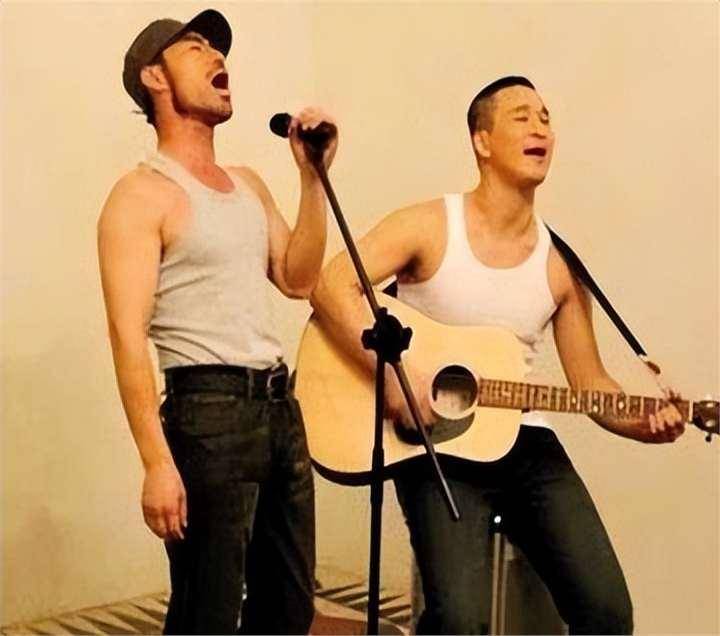 原创            旭日阳刚出道十余年后，如今一个年入百万？一个却只能回家务农？