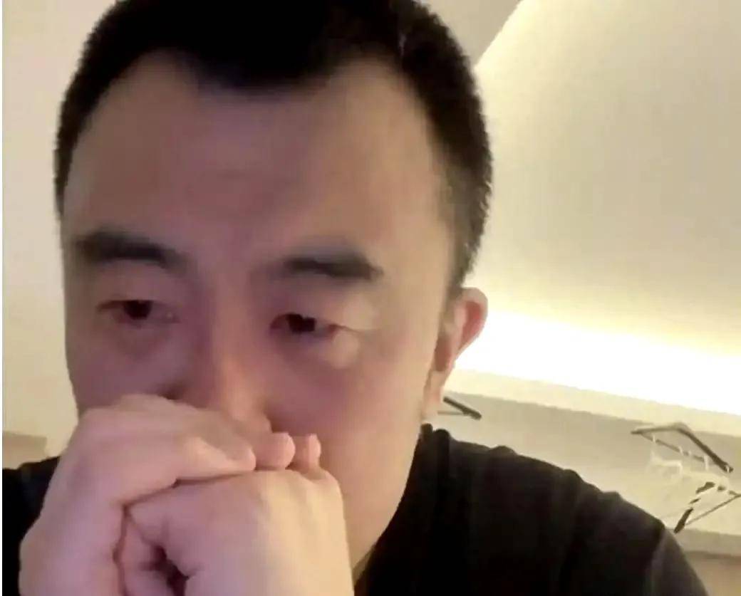 楊鳴簡(jiǎn)單透露遼寧男籃休賽期工作，找好外援是重點(diǎn)，二老續(xù)約未定