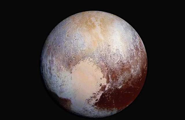 探测器在冥王星上发现巨大生物：形似蜗牛，似乎还在动？