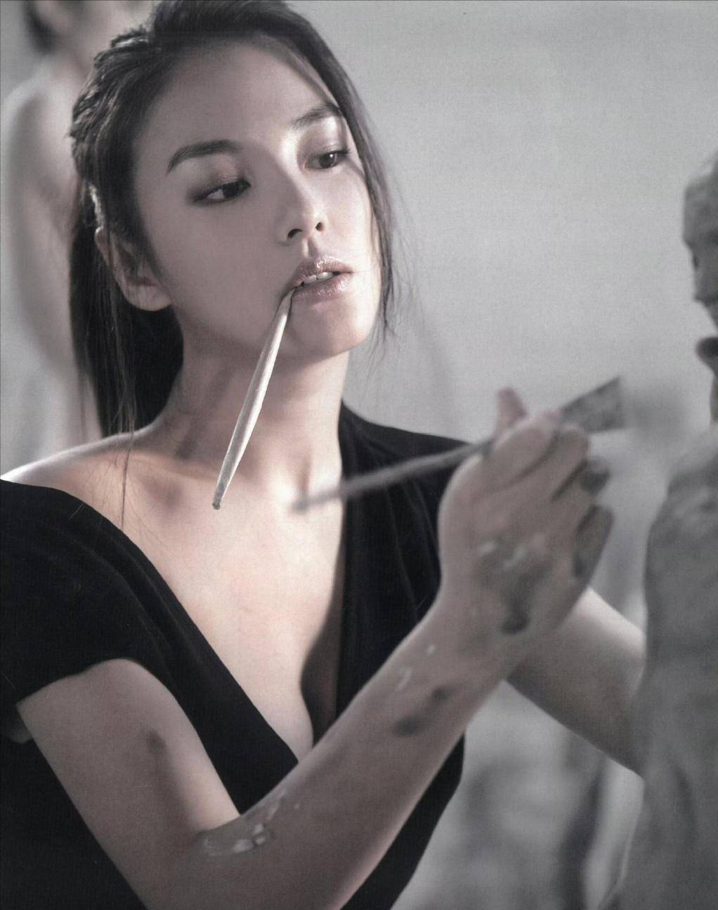 张雨绮早期旧照疯传,颜值惊艳如大美女,谁看了不心动?