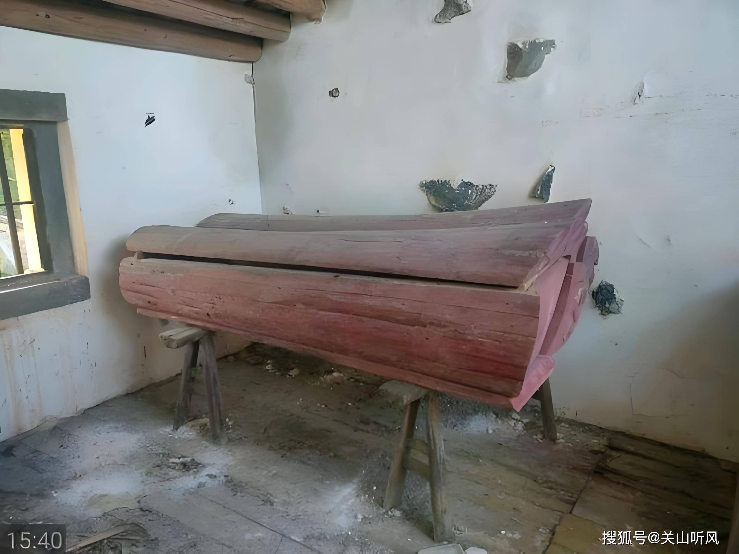 人们常说"就怕出个三长两短","三长两短"指什么呢?