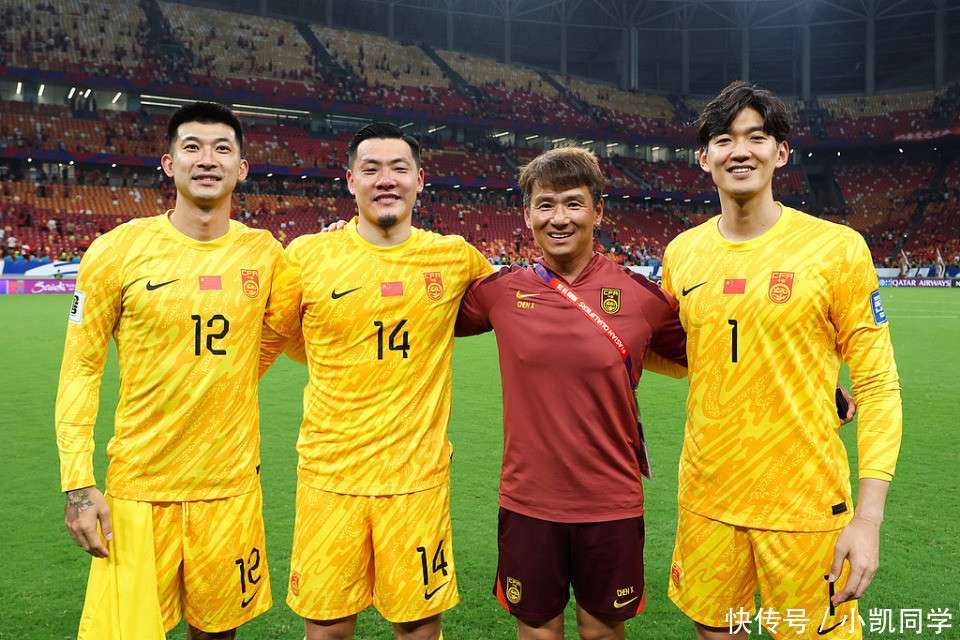 中国男足东亚杯名单公布：老将带新秀，蒯纪闻入选，郑智缺席
