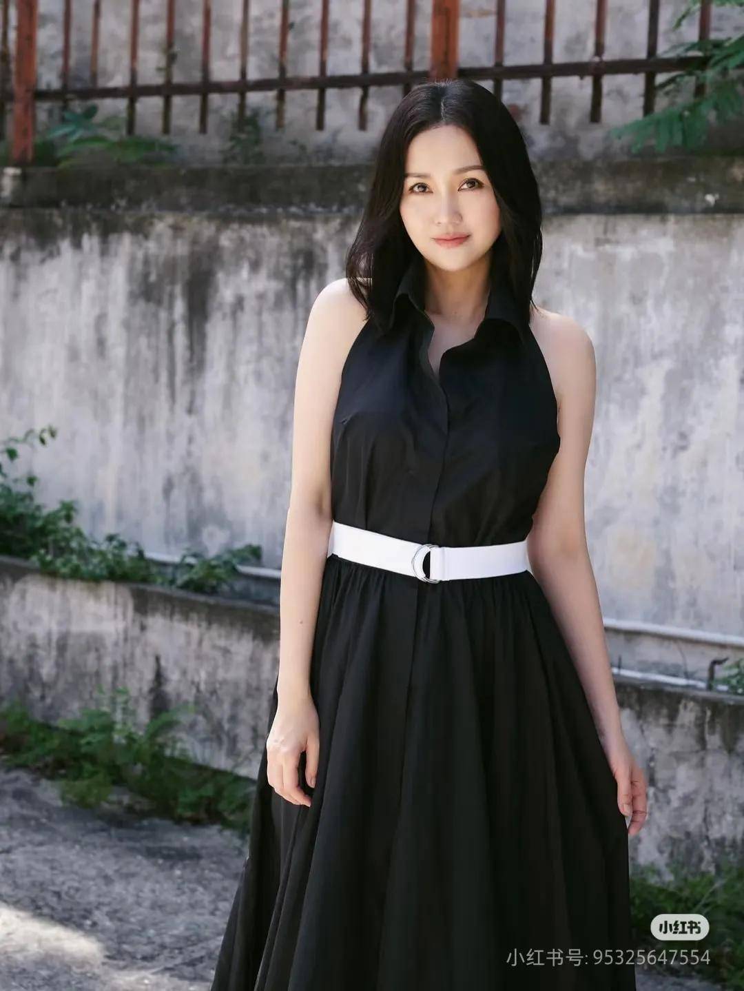 谢安琪晒出自我最新写真照