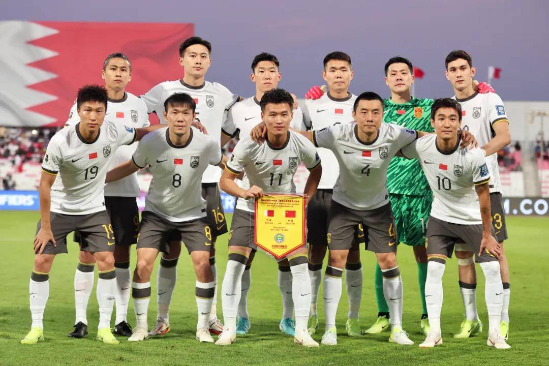 国足出征东亚杯！4231阵型PK日韩首发11人提前浮现
