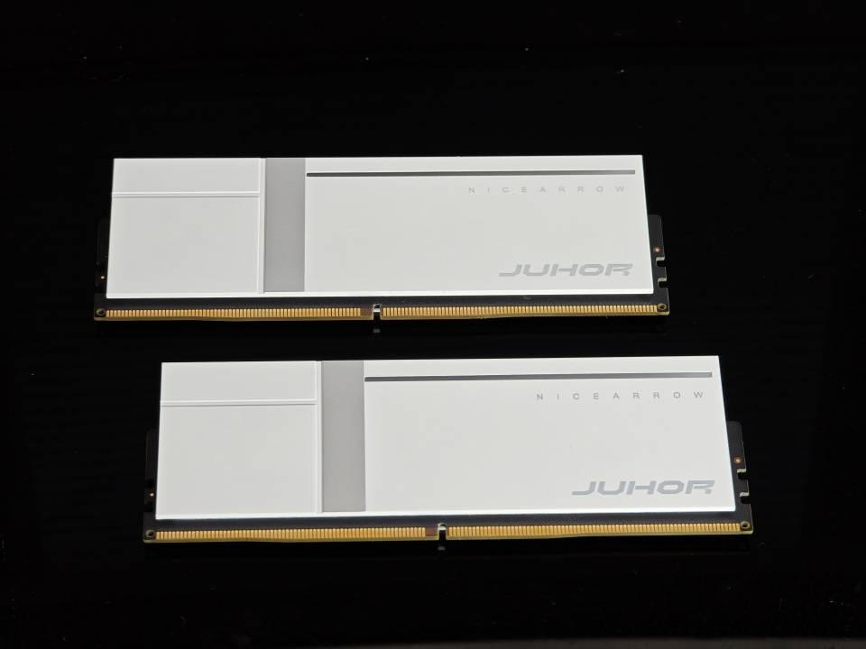 DDR5高性价比装机新宠:JUHOR 玖合异刃RGB灯条深度评测!