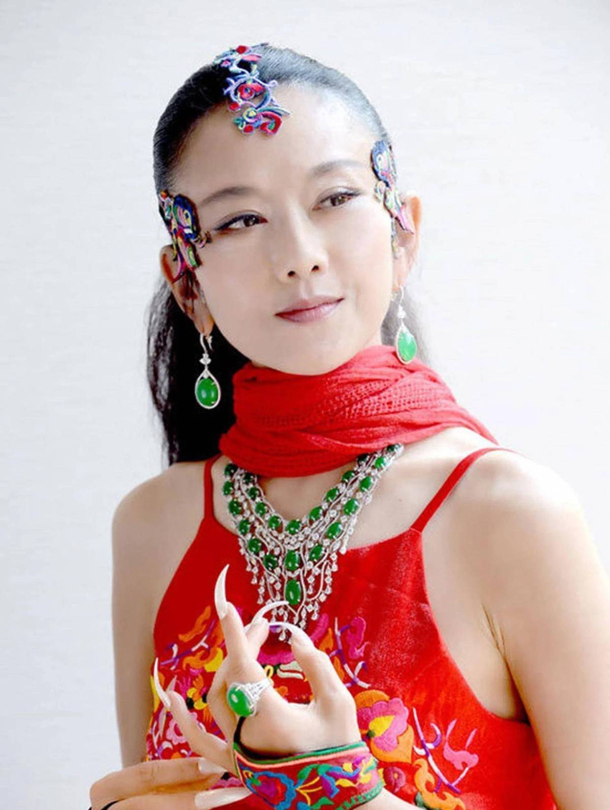 舞蹈家杨丽萍:孔雀舞代表人物,以原生态舞蹈享誉国际