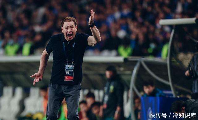 奇：国足5名中卫伤了仨，边后卫无替补，东亚杯前景或难料