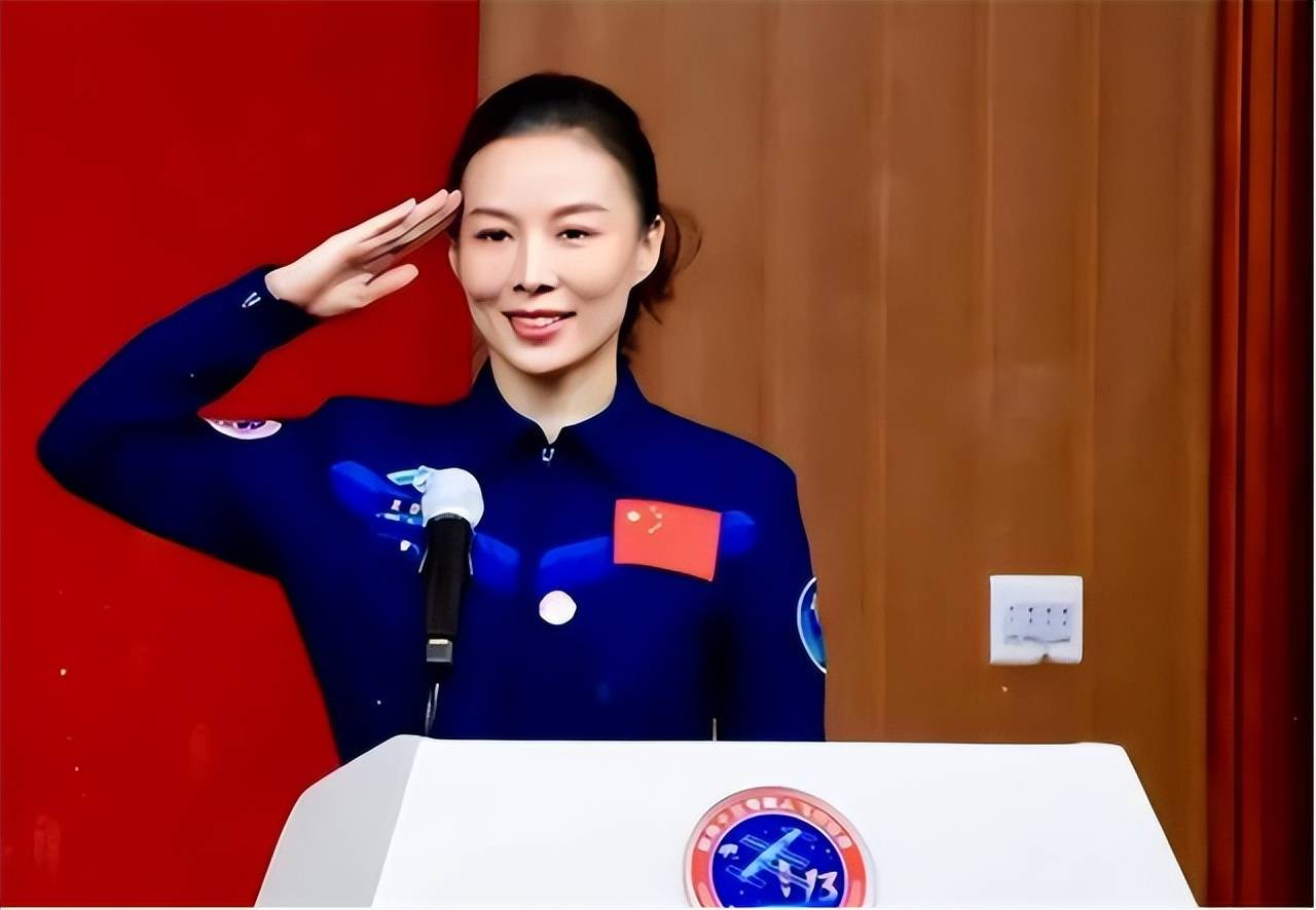 航天员王亚平有多重要？享国家二级警卫待遇，食物未检验不能食用