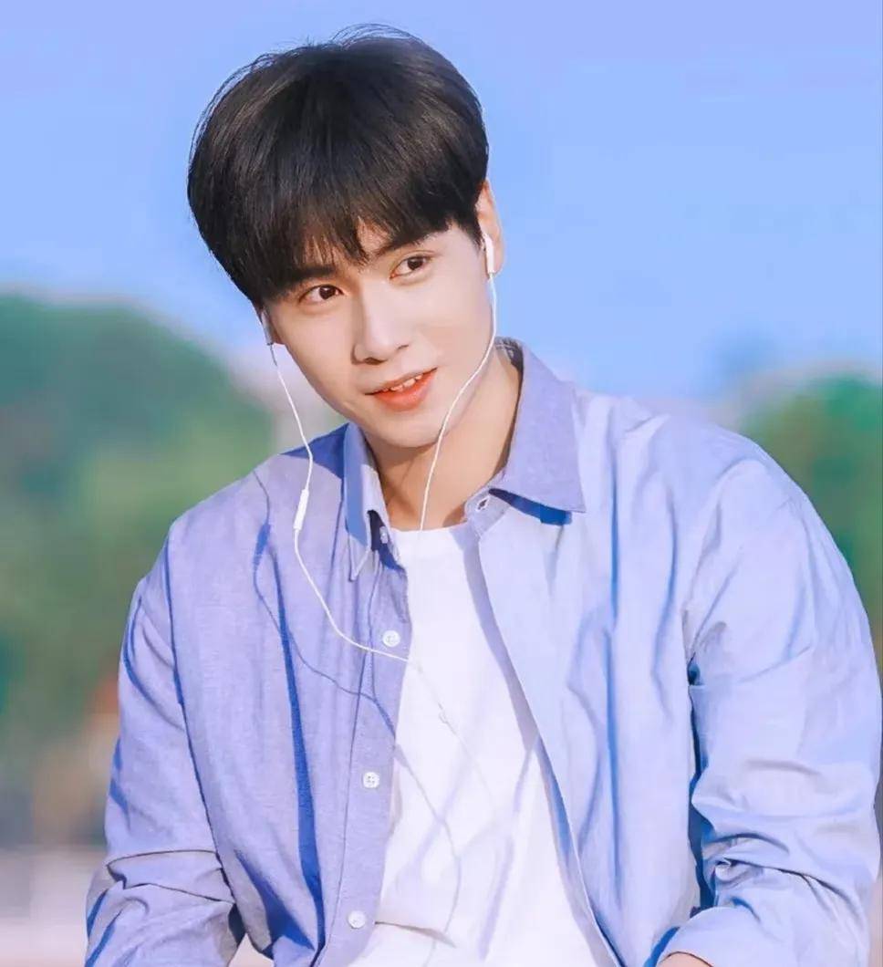 内娱男明星更新迅速,曾是顶流偶像,你最熟悉谁?