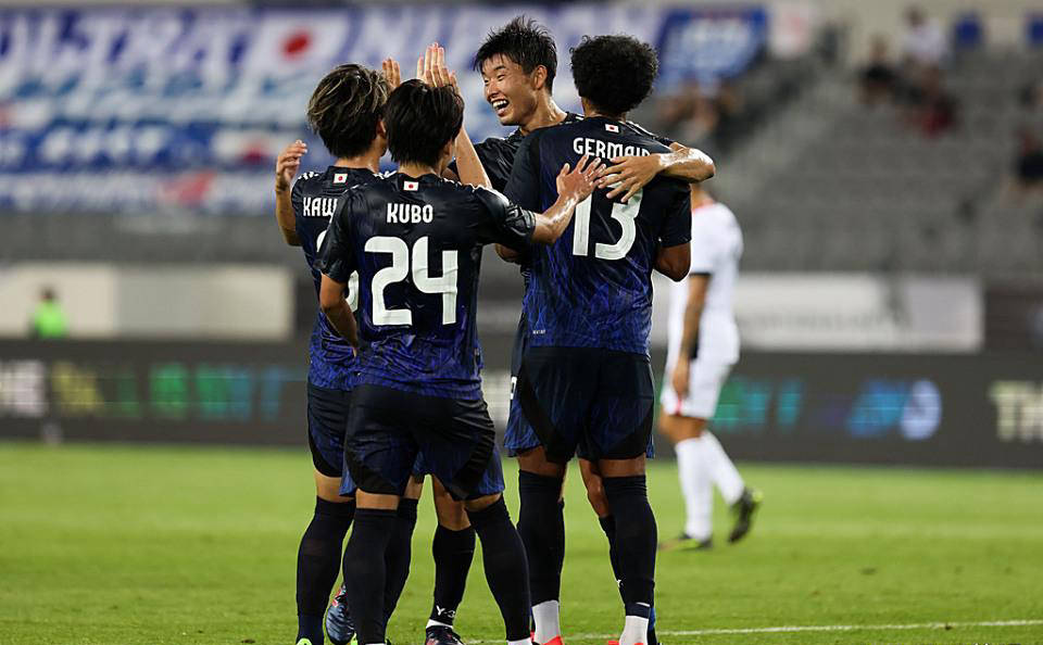 日本男足东亚杯大胜中国香港，混血射手热尔曼-良首秀大四喜