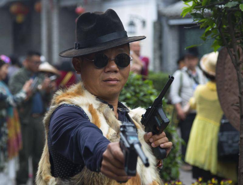 民国土匪实录:活埋亲爹,霸占部下老婆,乔日成有多残暴?