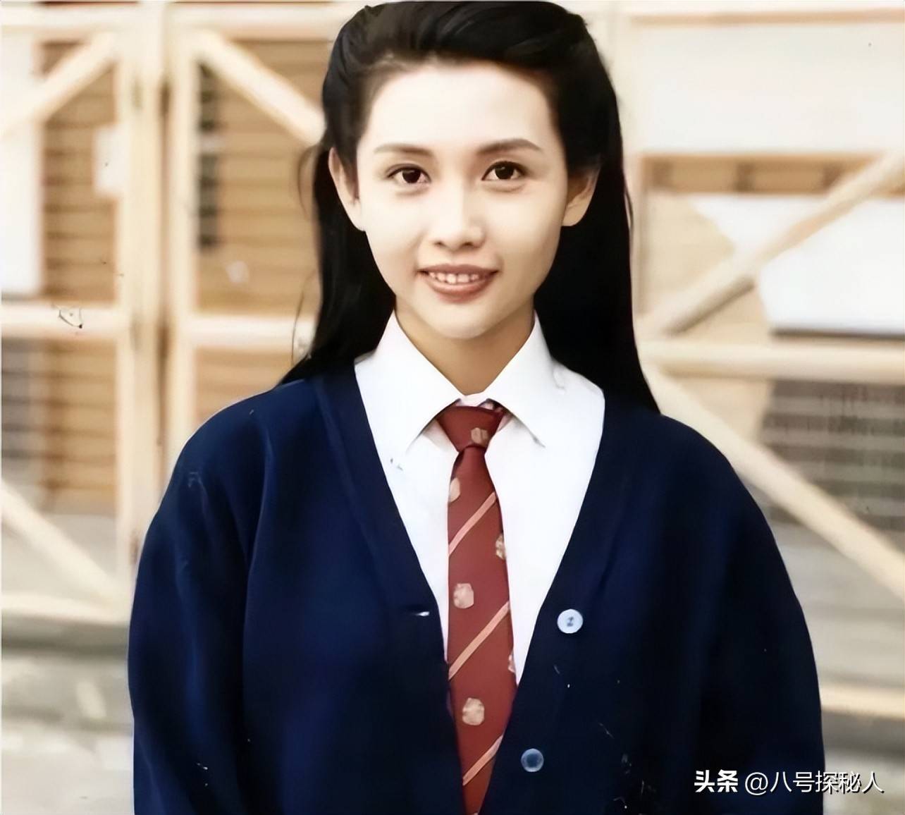 怀旧90年代港星,纯欲女神邱淑贞,3次转折改变一生
