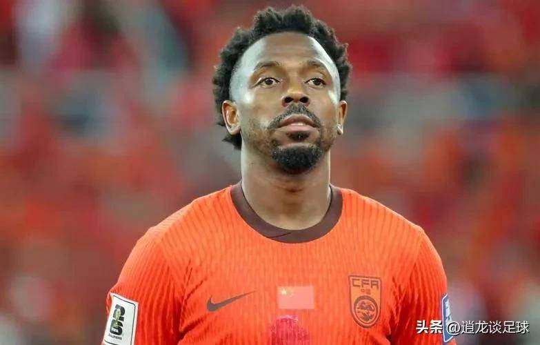 2025东亚杯：中国男足0-2负日本，归化球员现状与挑战