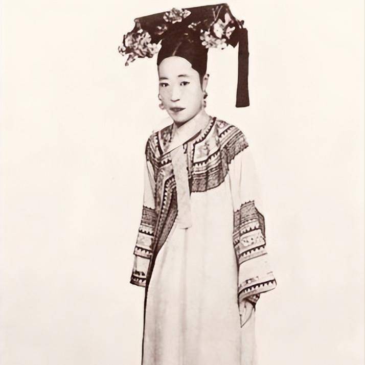 隆裕太后:嫁小3岁表弟光绪一生守活寡,268年清王朝在她手里灭亡