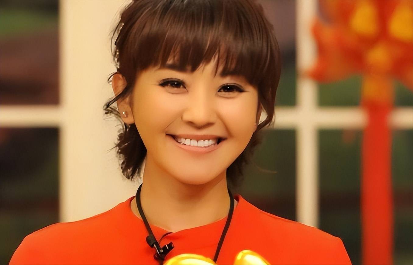 慢慢的她被杨杨的真诚的打动,觉得方琼是个很靠谱的人,两个就确定了