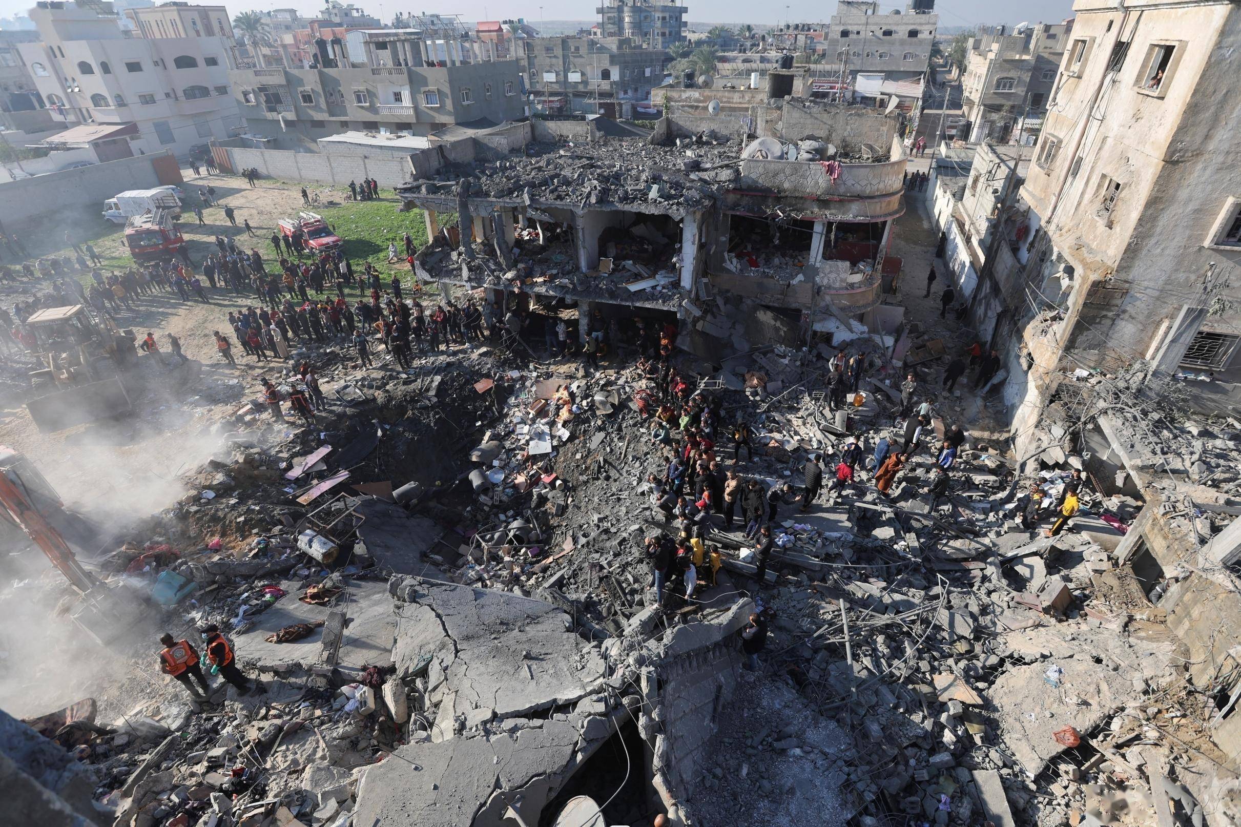 不宣而战,美军空袭叙利亚,以军出动战机,俄英法德"集体失声"