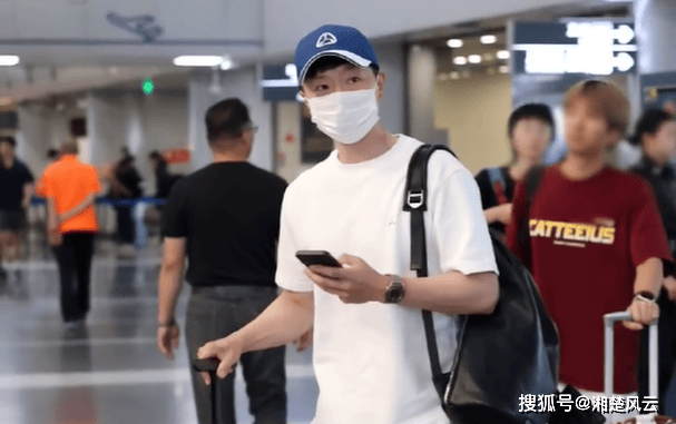 奥运冠军马龙西藏行：传递奥运精神，点燃青少年梦想
