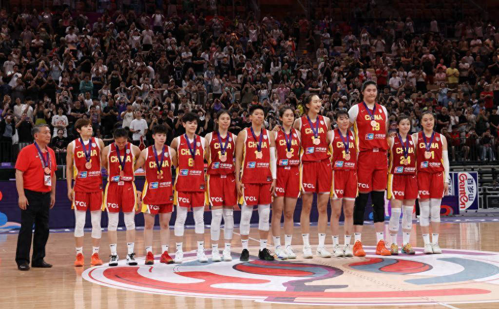 宫鲁鸣自评及格，中国女篮大胜韩国获亚洲杯季军
