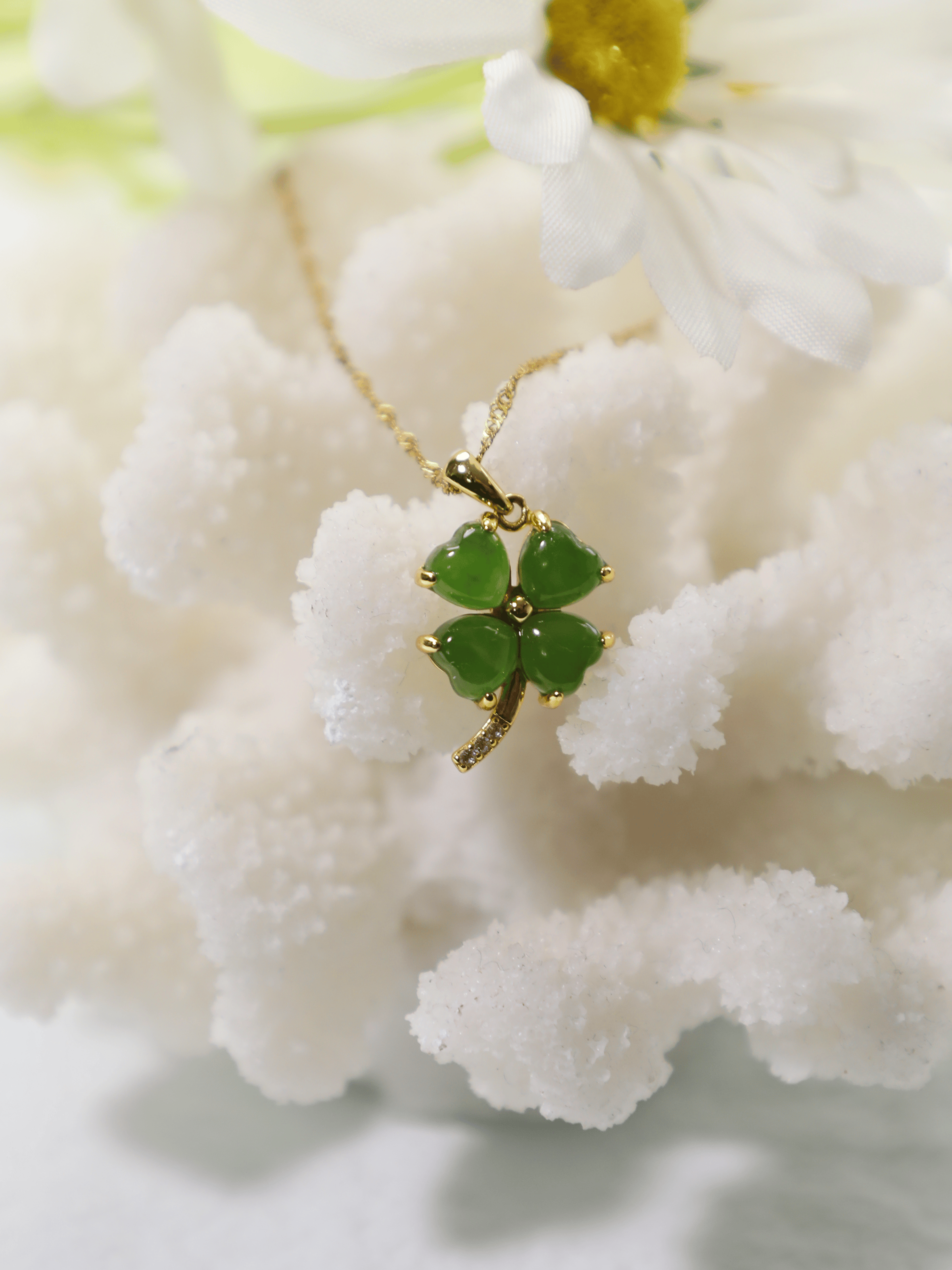 幸运之链,易氏珠宝不撞款的四叶草碧玉项链
