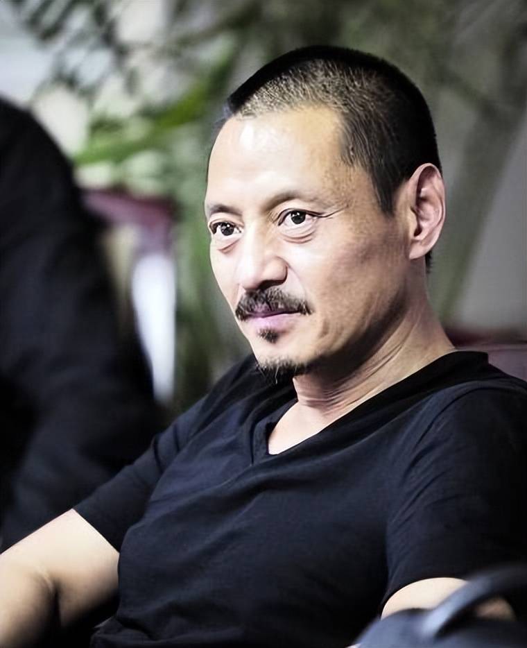 合作雷佳音没火,搭档刘亦菲没红,演完陈佩斯《戏台》,终于红了