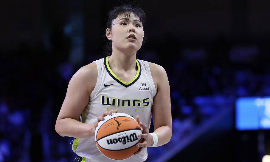李月汝关键时刻遭弃用，达拉斯飞翼队内线失守惨败