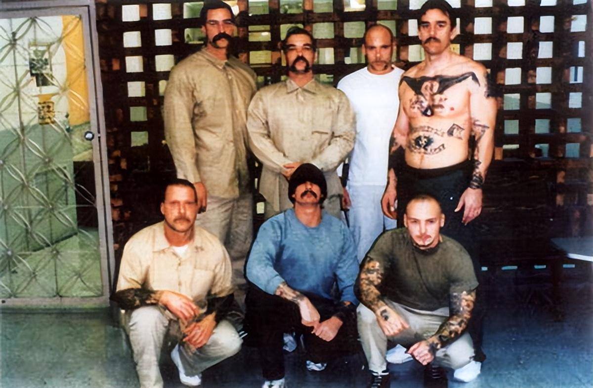 全球十大黑帮:300年历史人数超90万,至今无人敢惹.中国上榜仨